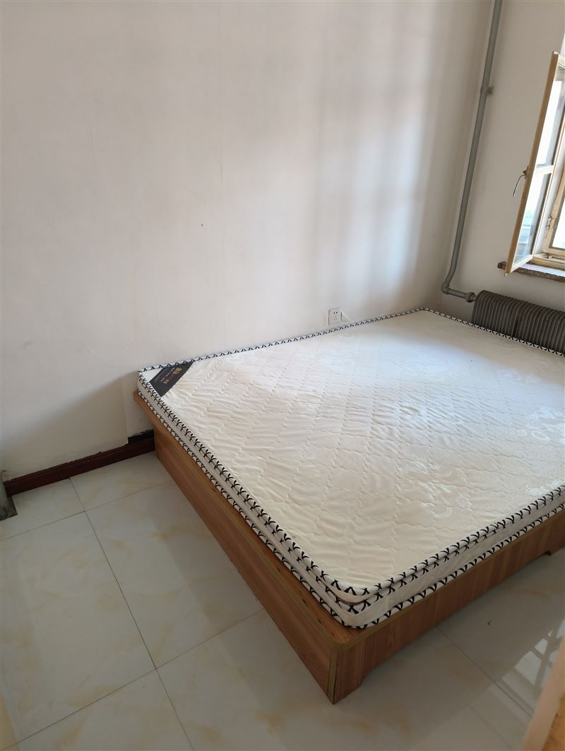 出售民大東區(qū)學(xué)院小區(qū)