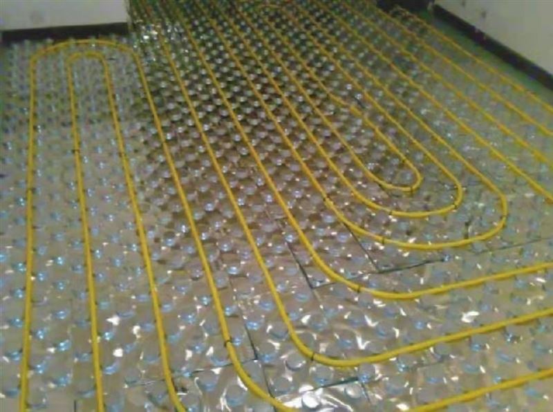 專業(yè)水暖工，改水電，修熱水器，換閥門，修水龍頭，電工，熱熔，改水電，修水