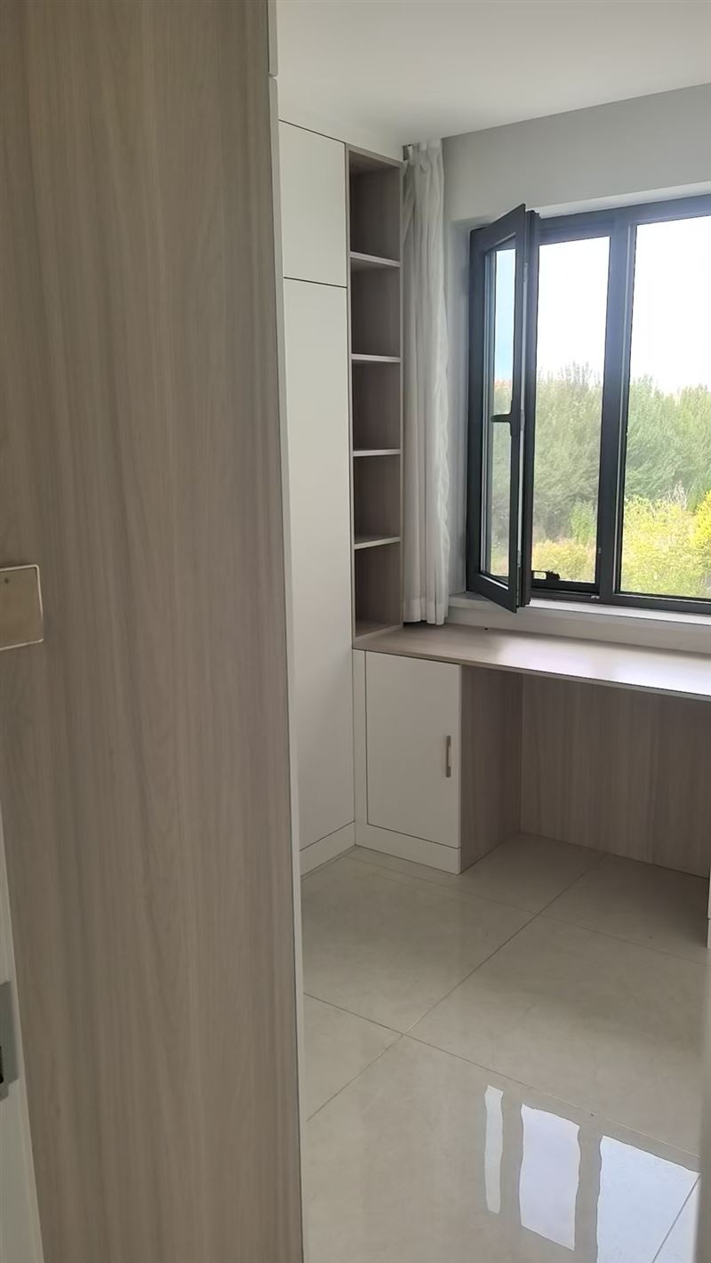 榻榻米，衣帽間出售