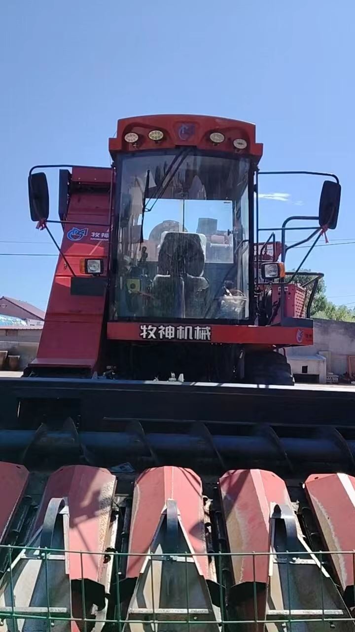 23年牧神收割機(jī)