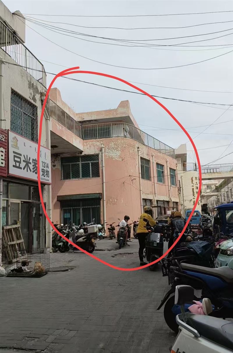 出售百貨大樓北側(cè)獨(dú)棟商鋪