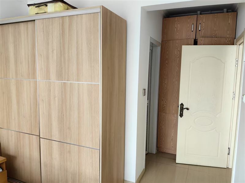 北國(guó)之春136平房屋出售