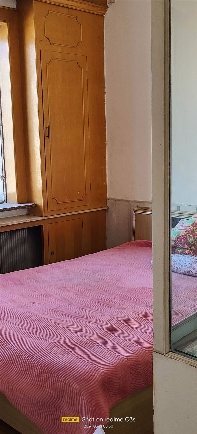 鐵南永安四區(qū)六樓出租