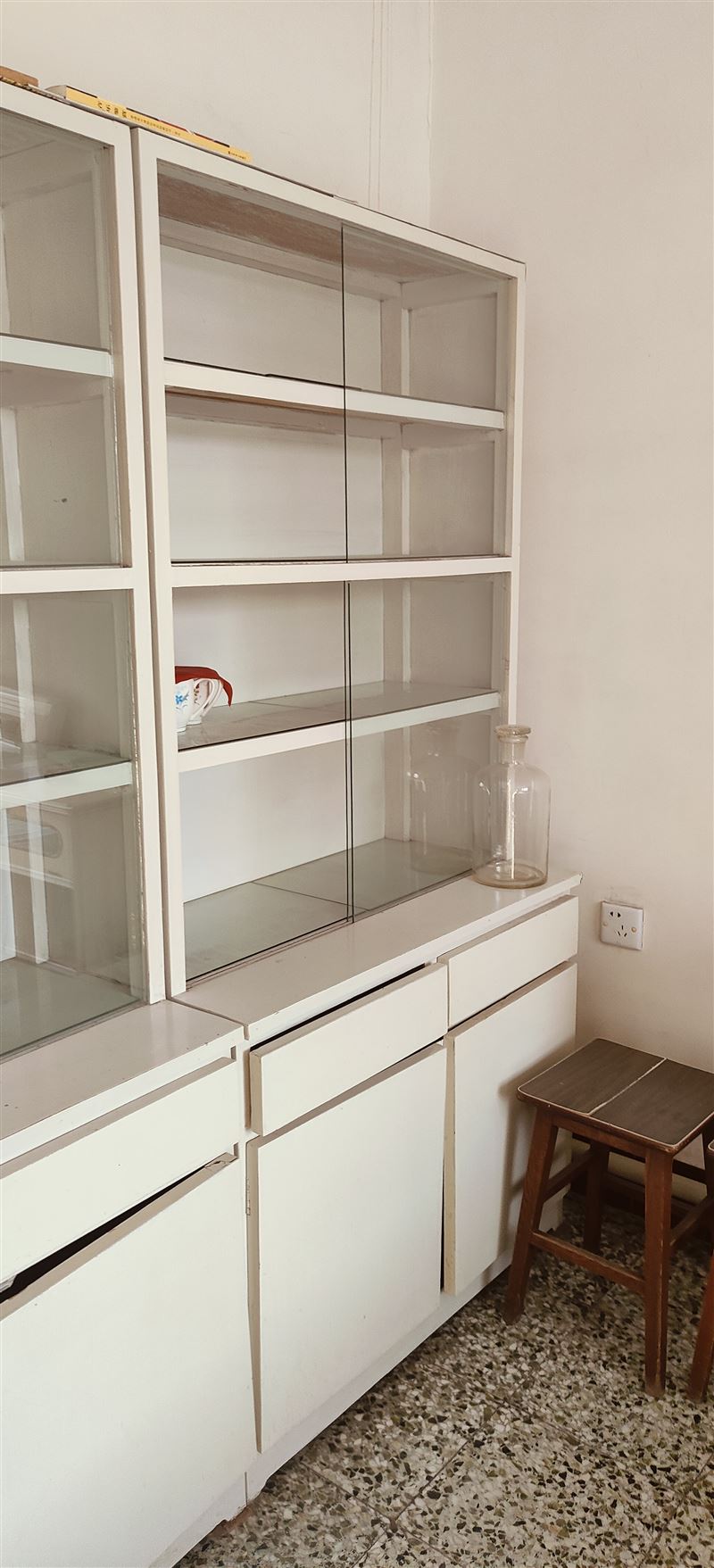 低價(jià)處理折疊單人床飲水機(jī)床墊顯示器